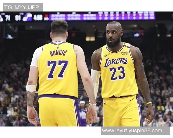 詹姆斯膝伤完全康复湖人决定谨慎对待季前赛出场时间